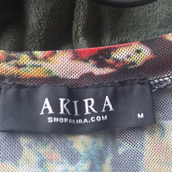 AKIRA Vibrant Abstract Long Mesh Sleeve Top 🖤 - Picture 2 of 2